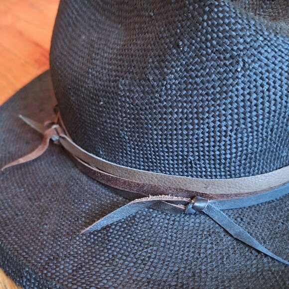 Hat w/leather accents. EUC. Handmade in Italy. main image 7